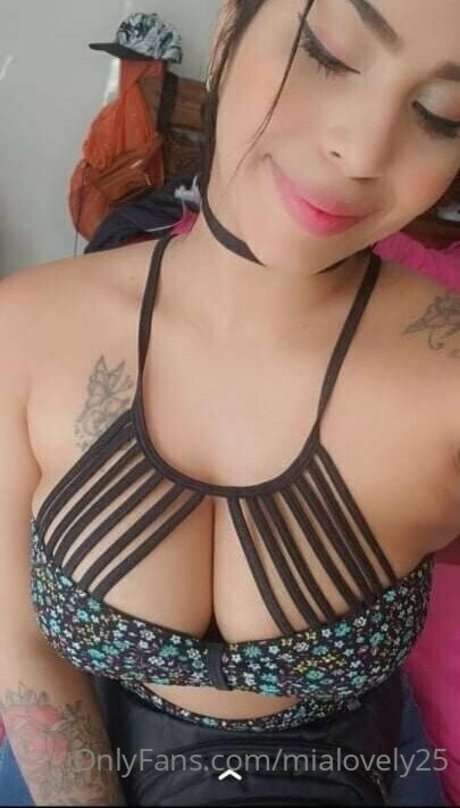Nagie wyciekłe zdjęcie OnlyFans od Mialovely25