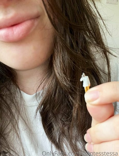 Nagie wyciekłe zdjęcie OnlyFans od Giantesstessa