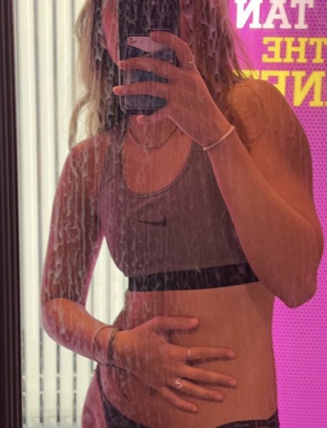 Nagie wyciekłe zdjęcie OnlyFans od Lauren Rossi
