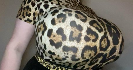 Bustyqueen32mfree