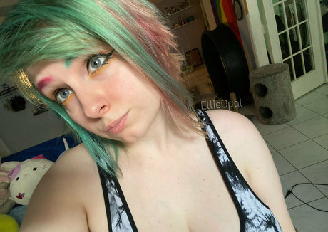Ellieopalfree