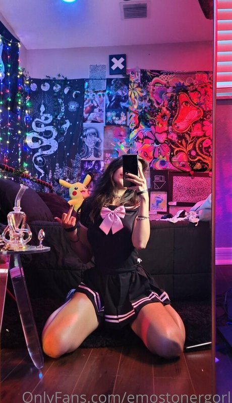 Emostonergorl