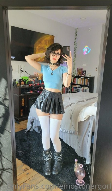 Emostonergorl