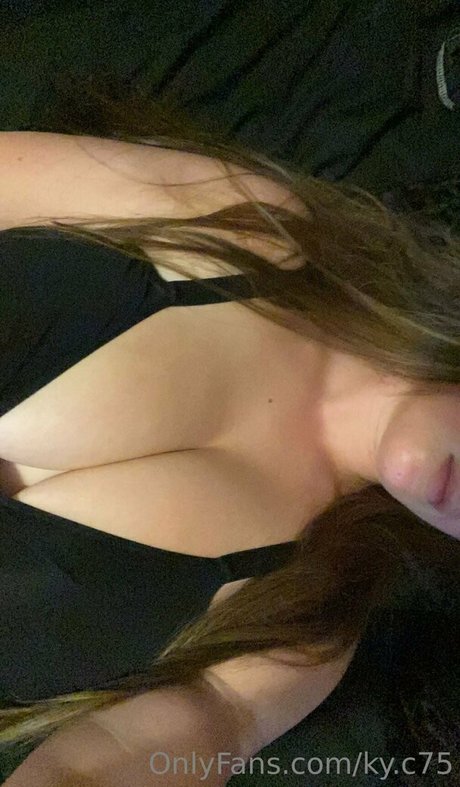Nagie wyciekłe zdjęcie OnlyFans od Kyc75