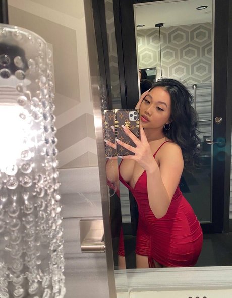 Nagie wyciekłe zdjęcie OnlyFans od Adorenhi