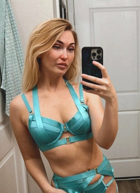 Nagie wyciekłe zdjęcie OnlyFans od Ashton Birdie