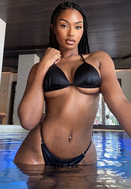 Nagie wyciekłe zdjęcie OnlyFans od Elinda San