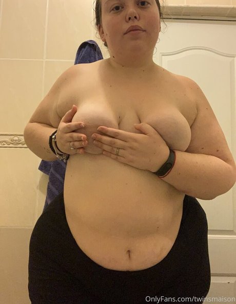 Nagie wyciekłe zdjęcie OnlyFans od Twinsmaison