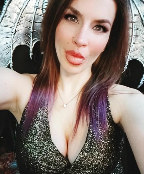 Nagie wyciekłe zdjęcie OnlyFans od Kat Gunn