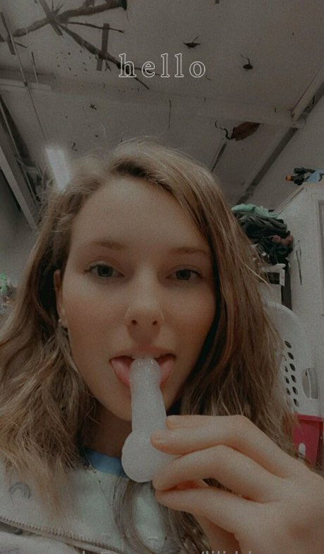 Nagie wyciekłe zdjęcie OnlyFans od Liliblossom