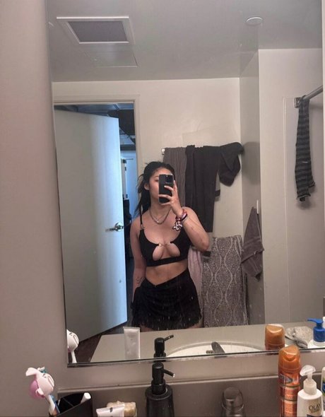 Nagie wyciekłe zdjęcie OnlyFans od Arine Kim