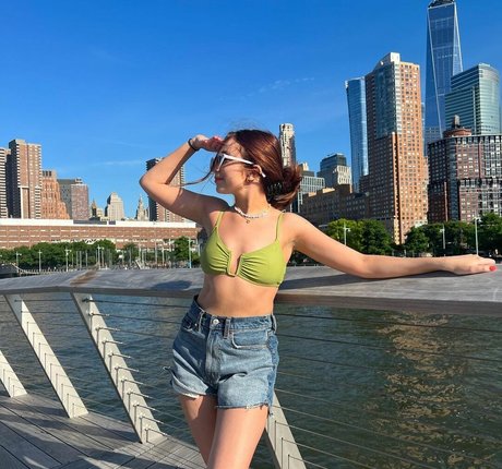 Nagie wyciekłe zdjęcie OnlyFans od Ellie Schnitt