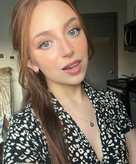 Nagie wyciekłe zdjęcie OnlyFans od Ellie Schnitt