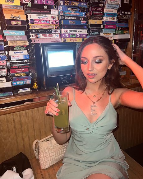 Nagie wyciekłe zdjęcie OnlyFans od Ellie Schnitt