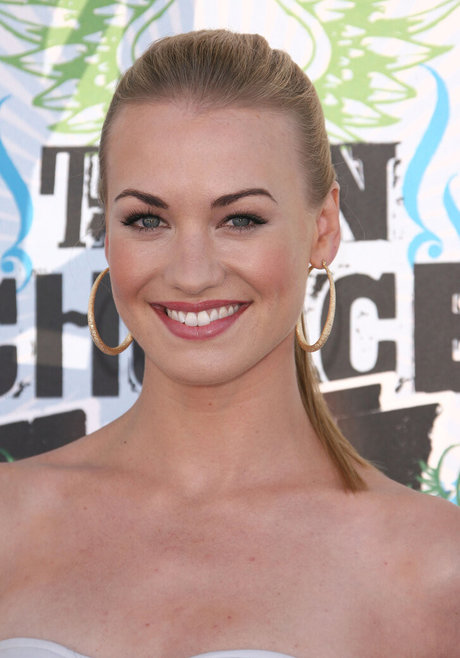 Yvonne Strahovski