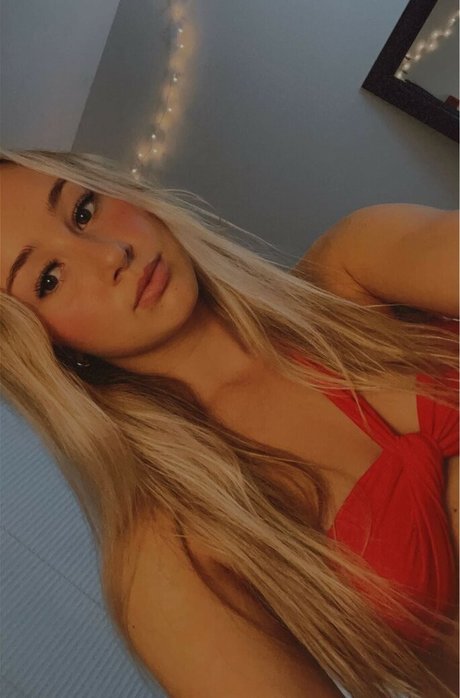 Nagie wyciekłe zdjęcie OnlyFans od Emily Rickwood