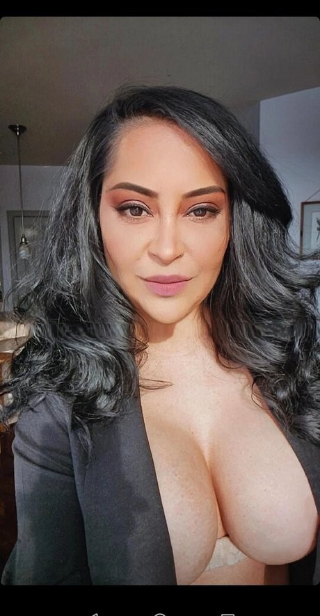 Nagie wyciekłe zdjęcie OnlyFans od Michelle Miele