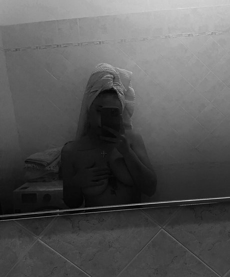 Nagie wyciekłe zdjęcie OnlyFans od Sara Secciss