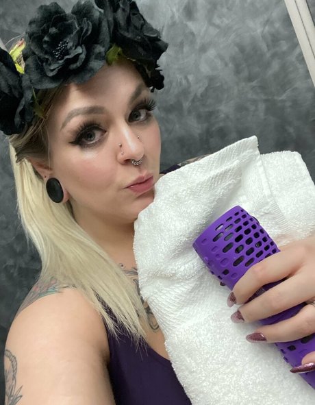 Nagie wyciekłe zdjęcie OnlyFans od Inkedshyvixen