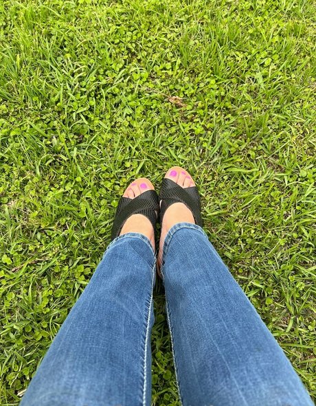Wifeyassandfeet