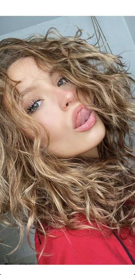 Nagie wyciekłe zdjęcie OnlyFans od Miahandley