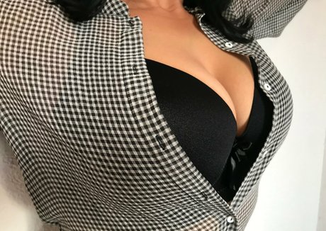 Nagie wyciekłe zdjęcie OnlyFans od Madurachichona