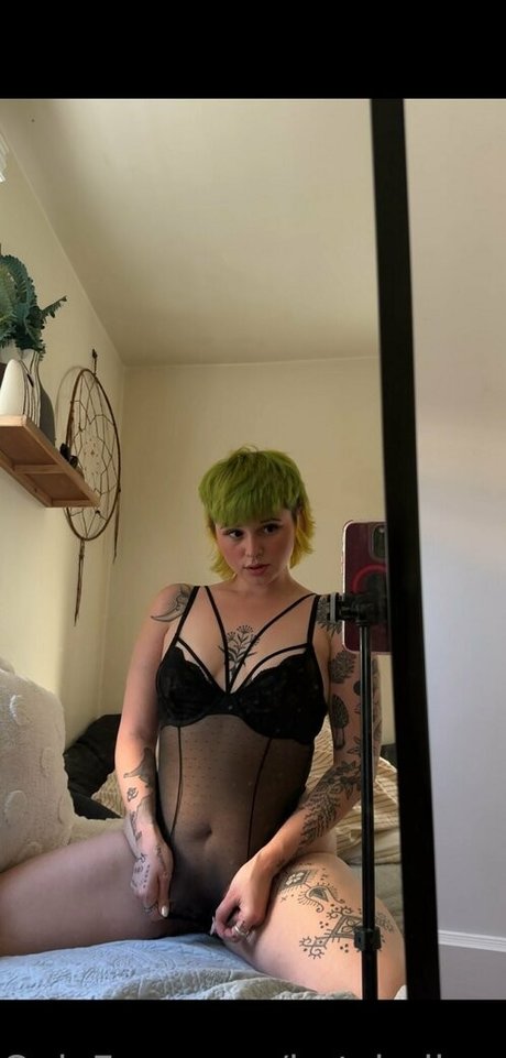 Nagie wyciekłe zdjęcie OnlyFans od Hotchellerae