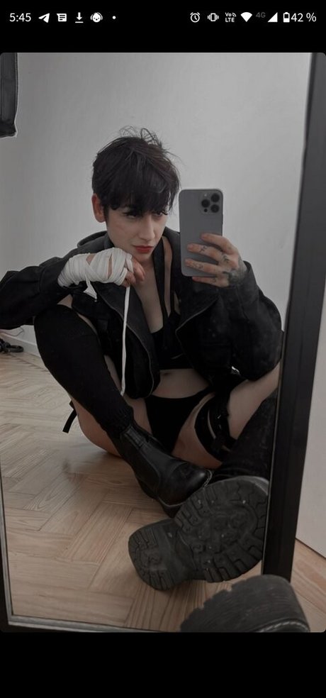 Nagie wyciekłe zdjęcie OnlyFans od Alfyrise