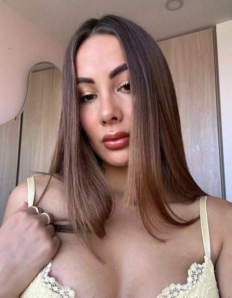 Nagie wyciekłe zdjęcie OnlyFans od Mila Bernal