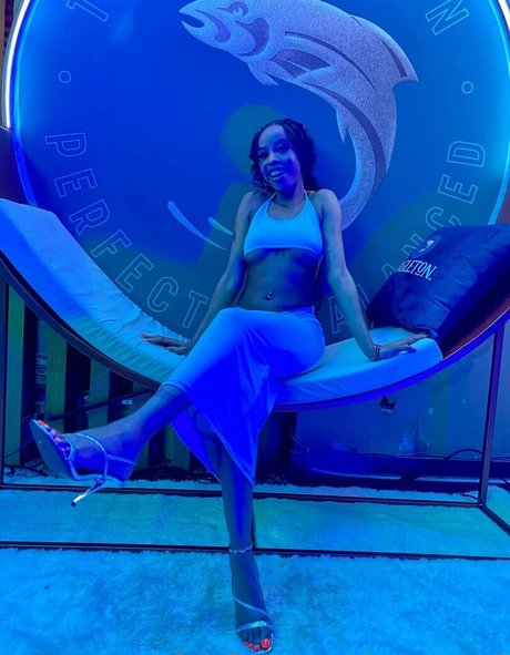 Nagie wyciekłe zdjęcie OnlyFans od Naomiebony
