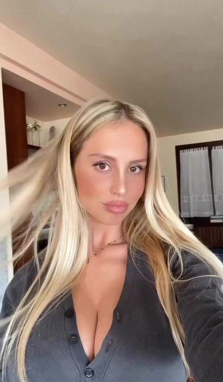 Nagie wyciekłe zdjęcie OnlyFans od Maria Arreghini