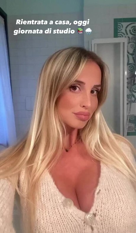 Nagie wyciekłe zdjęcie OnlyFans od Maria Arreghini