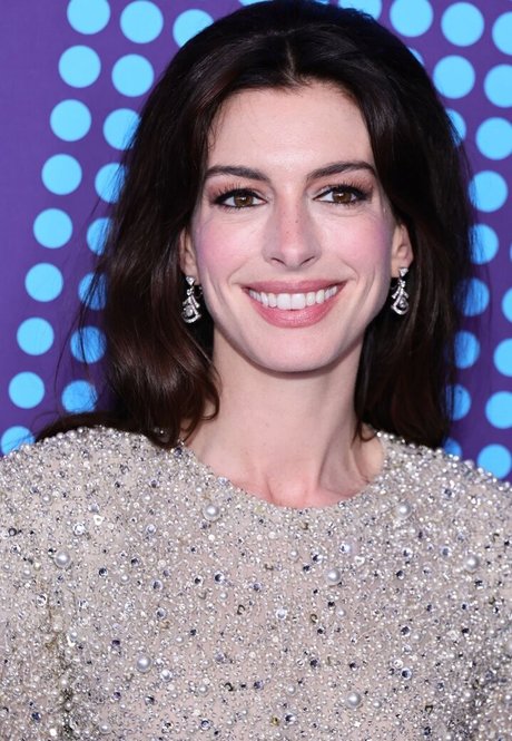 Anne Hathaway