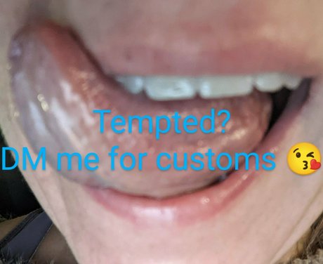 Anna_feet_crush_vore