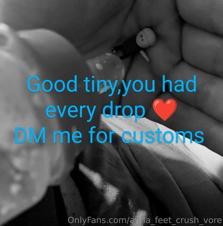 Anna_feet_crush_vore