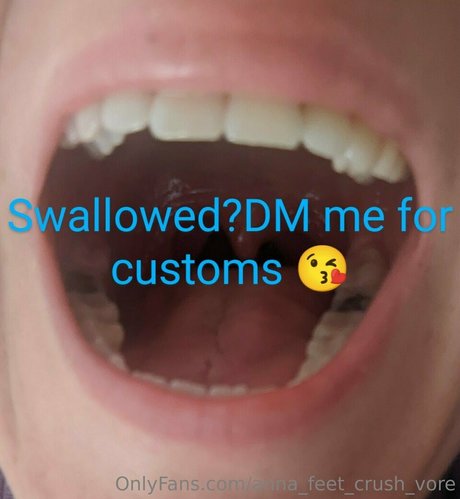 Anna_feet_crush_vore