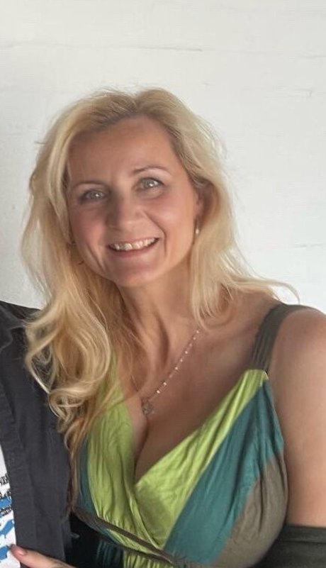 Corrinne Wicks