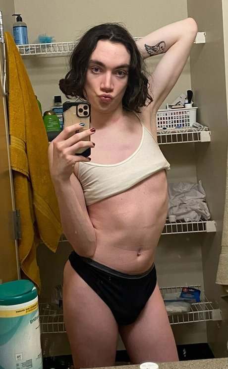 Nagie wyciekłe zdjęcie OnlyFans od Catsnvodka