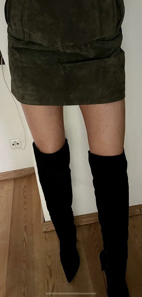 Nagie wyciekłe zdjęcie OnlyFans od Germanmum1989vip