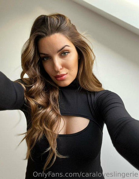 Nagie wyciekłe zdjęcie OnlyFans od Cara Loves Lingerie