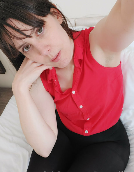 Nagie wyciekłe zdjęcie OnlyFans od Ellynaomifree