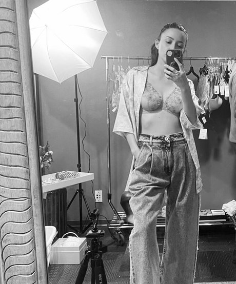 Nagie wyciekłe zdjęcie OnlyFans od Christian Serratos