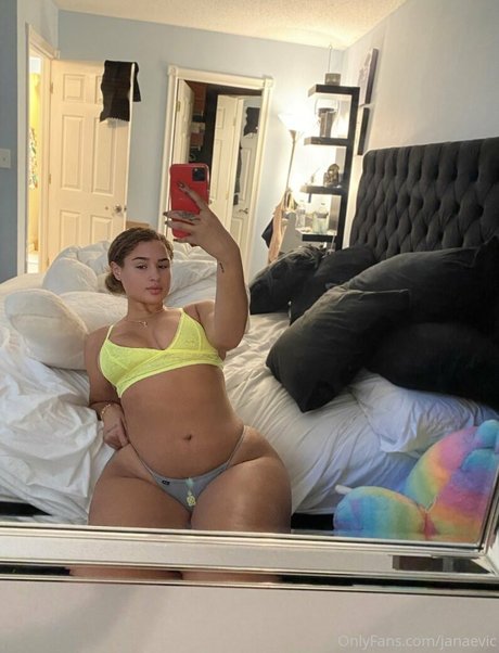 Nagie wyciekłe zdjęcie OnlyFans od Janaevic