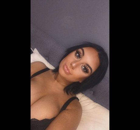 Nagie wyciekłe zdjęcie OnlyFans od Ellise Clarke