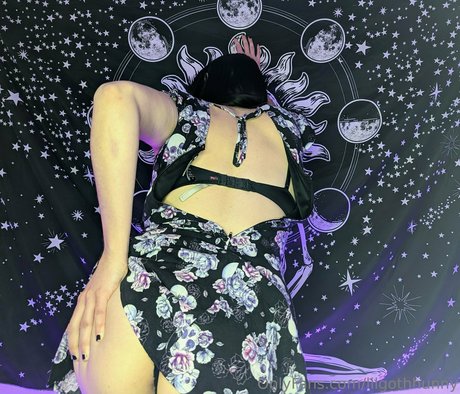 Nagie wyciekłe zdjęcie OnlyFans od Lilgothhunny