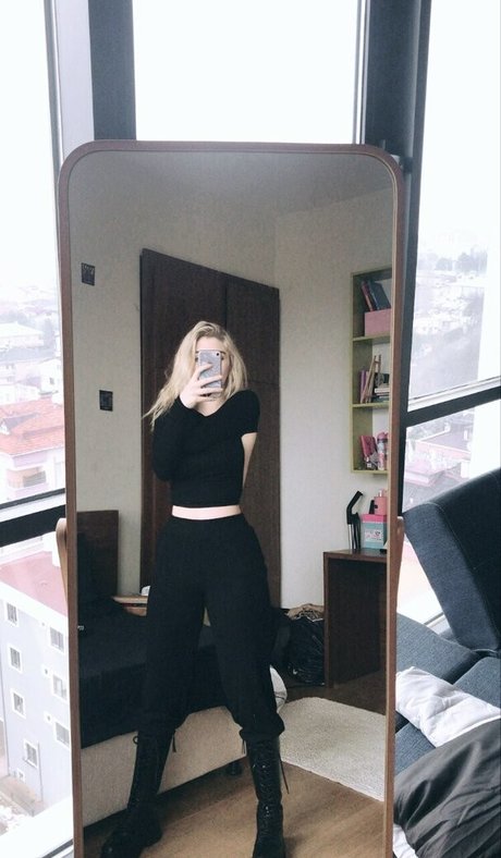 Nagie wyciekłe zdjęcie OnlyFans od Snowmaiid