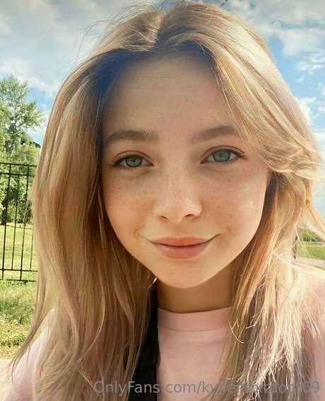 Nagie wyciekłe zdjęcie OnlyFans od Kylienextdoor69