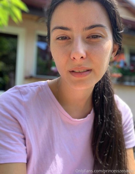 Nagie wyciekłe zdjęcie OnlyFans od Princesszenaxxx