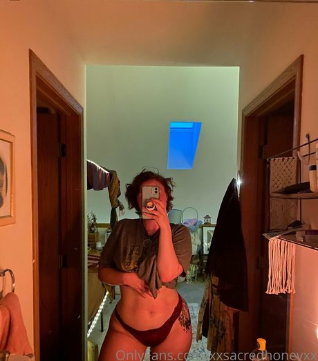 Nagie wyciekłe zdjęcie OnlyFans od Xxsacredhoneyxx