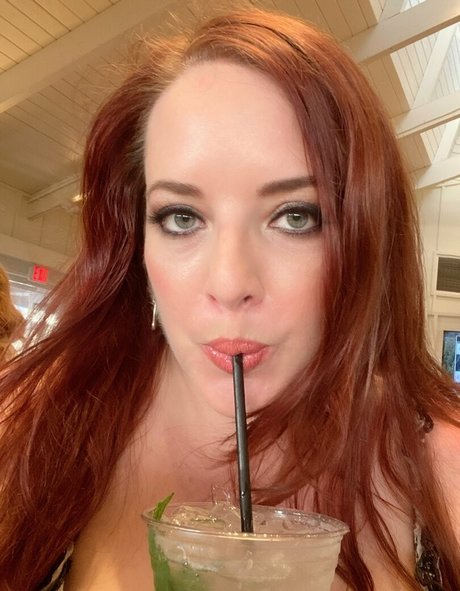 Nagie wyciekłe zdjęcie OnlyFans od Maggie Green